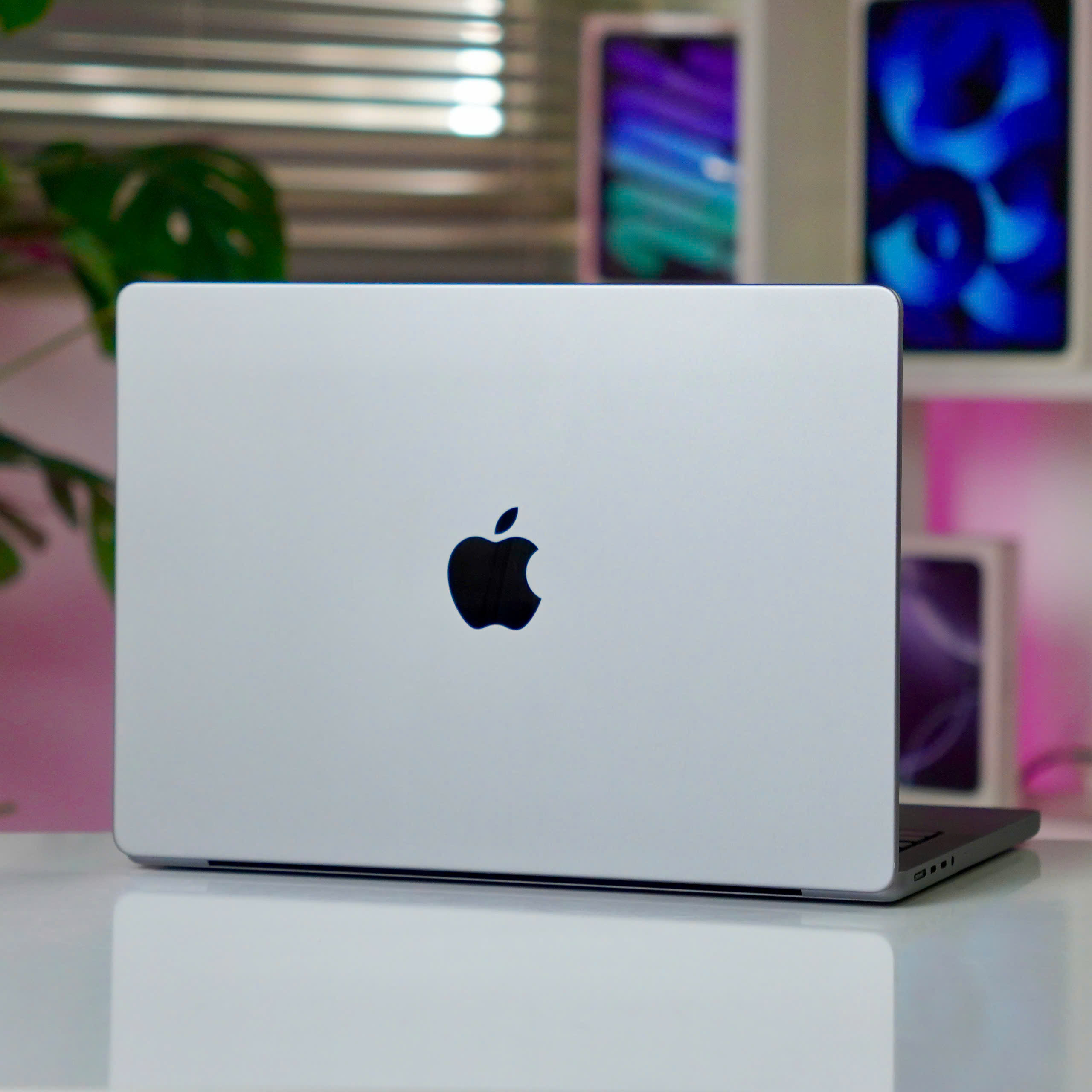 Macbook Pro M2 14 inch - Cũ Đẹp (Likenew)