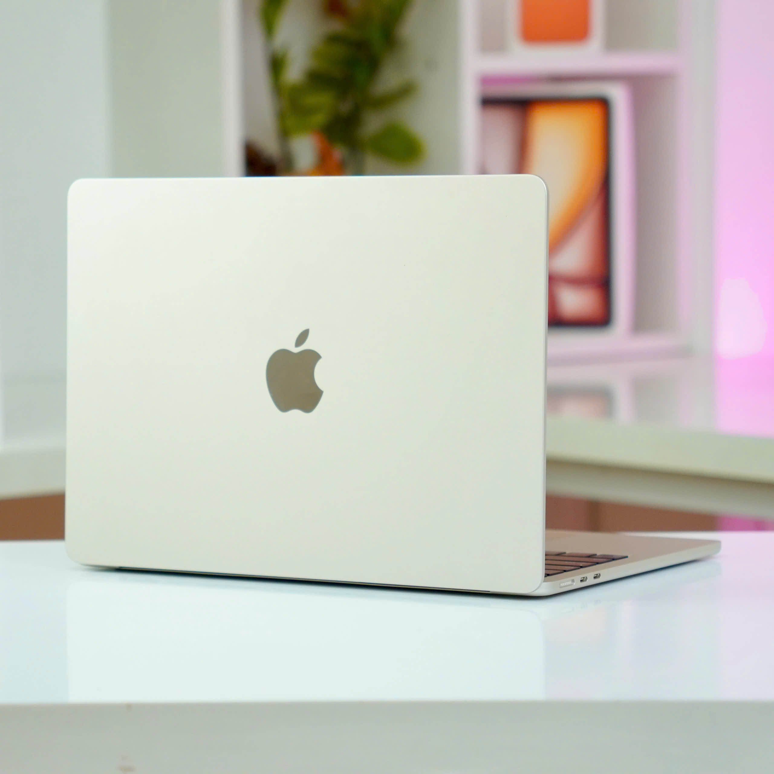 Macbook Air M3 13 inch - Cũ Đẹp (Likenew)