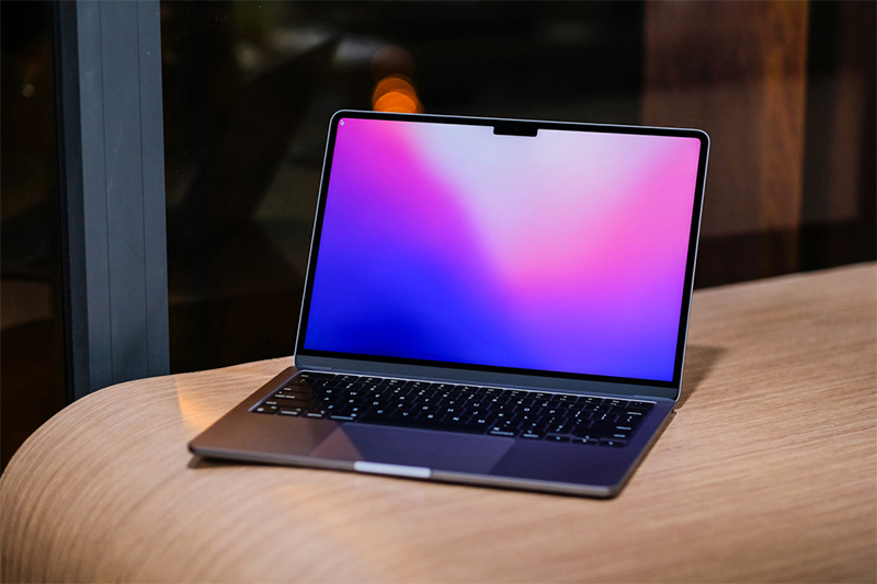 MacBook Air M2 16gb 256gb có màn hình lên tới 13,6 inch